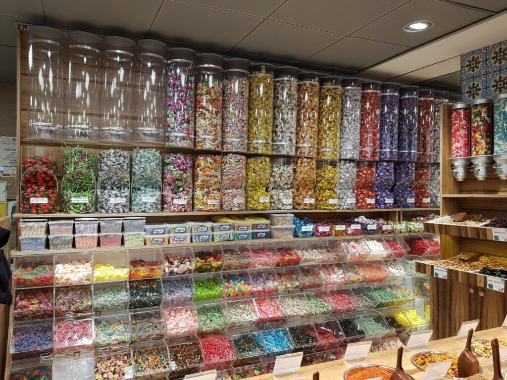 עיצוב חנות ממתקים
